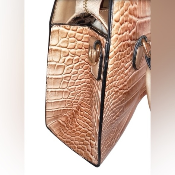 Ladies Crocodile-Embossed Handbag in Tan and accents of Brown - Picture 4 of 9